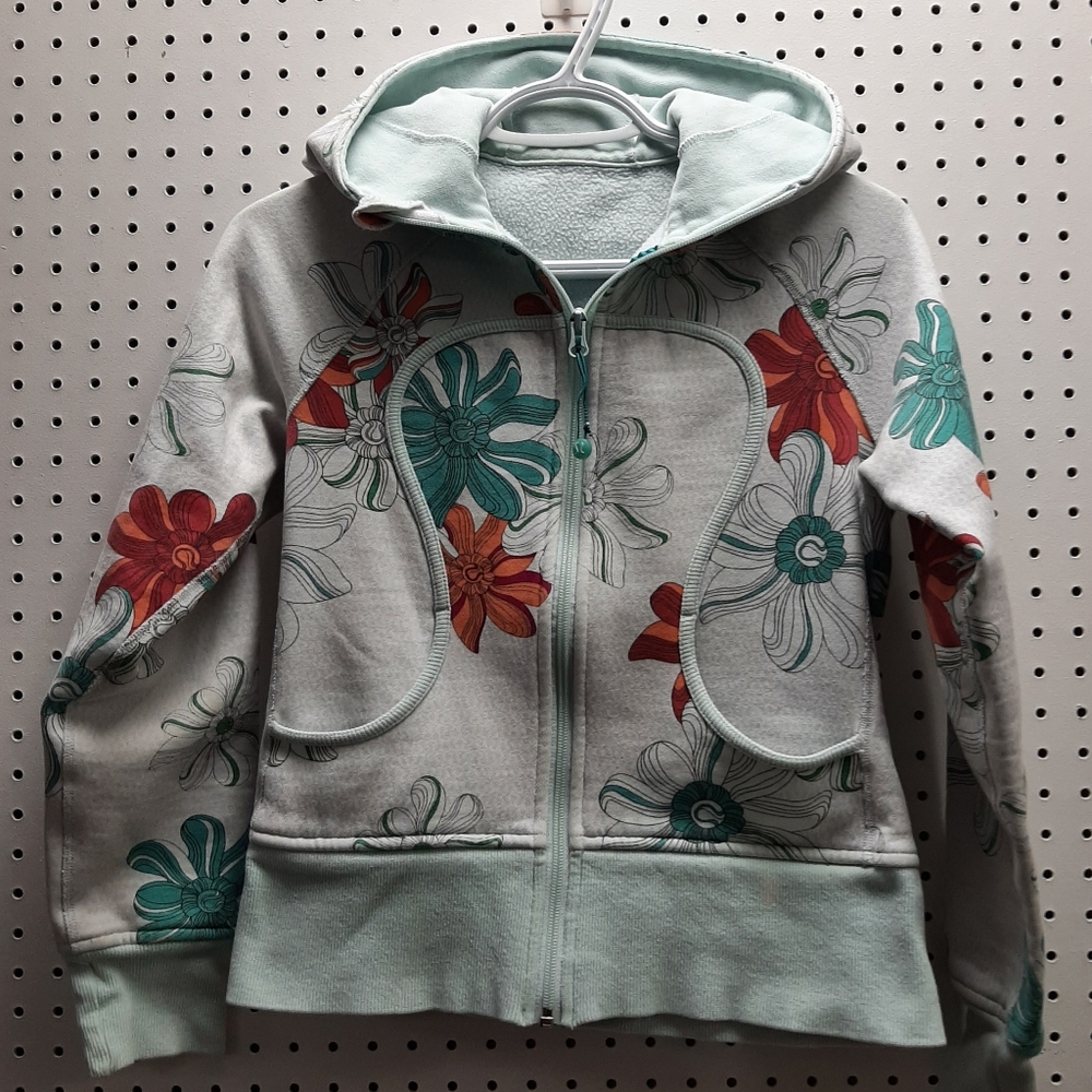 Lululemon Scuba Hoodie ~ Size 4